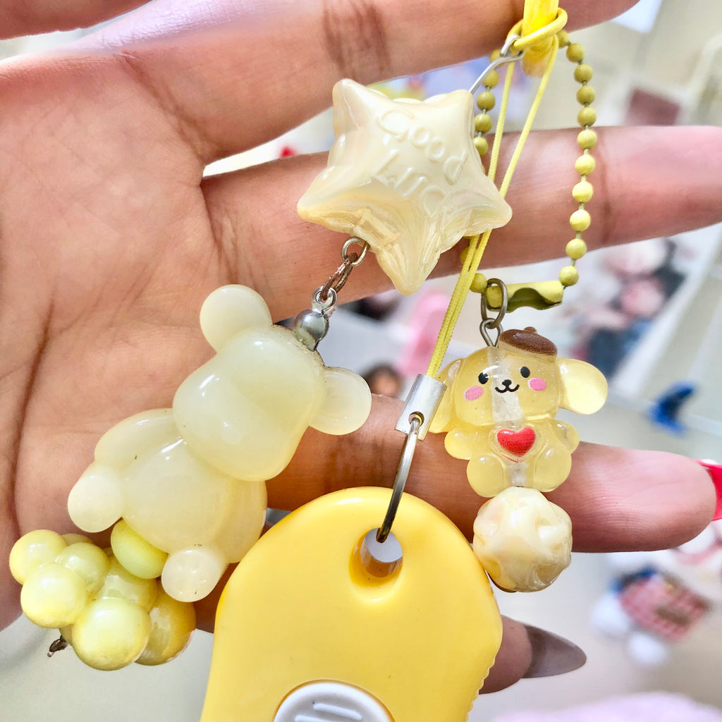 Pompompurin Sanrio Yellow Kawaii Cutter Keychain Set – Butter Yellow Aesthetic